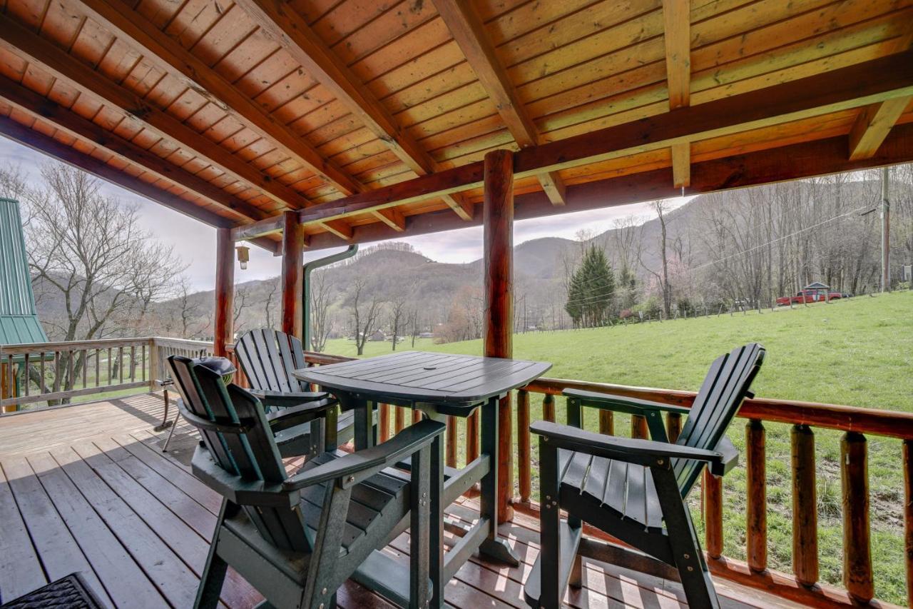 Maggie Valley Cabin With Private Hot Tub And Game Room 외부 사진